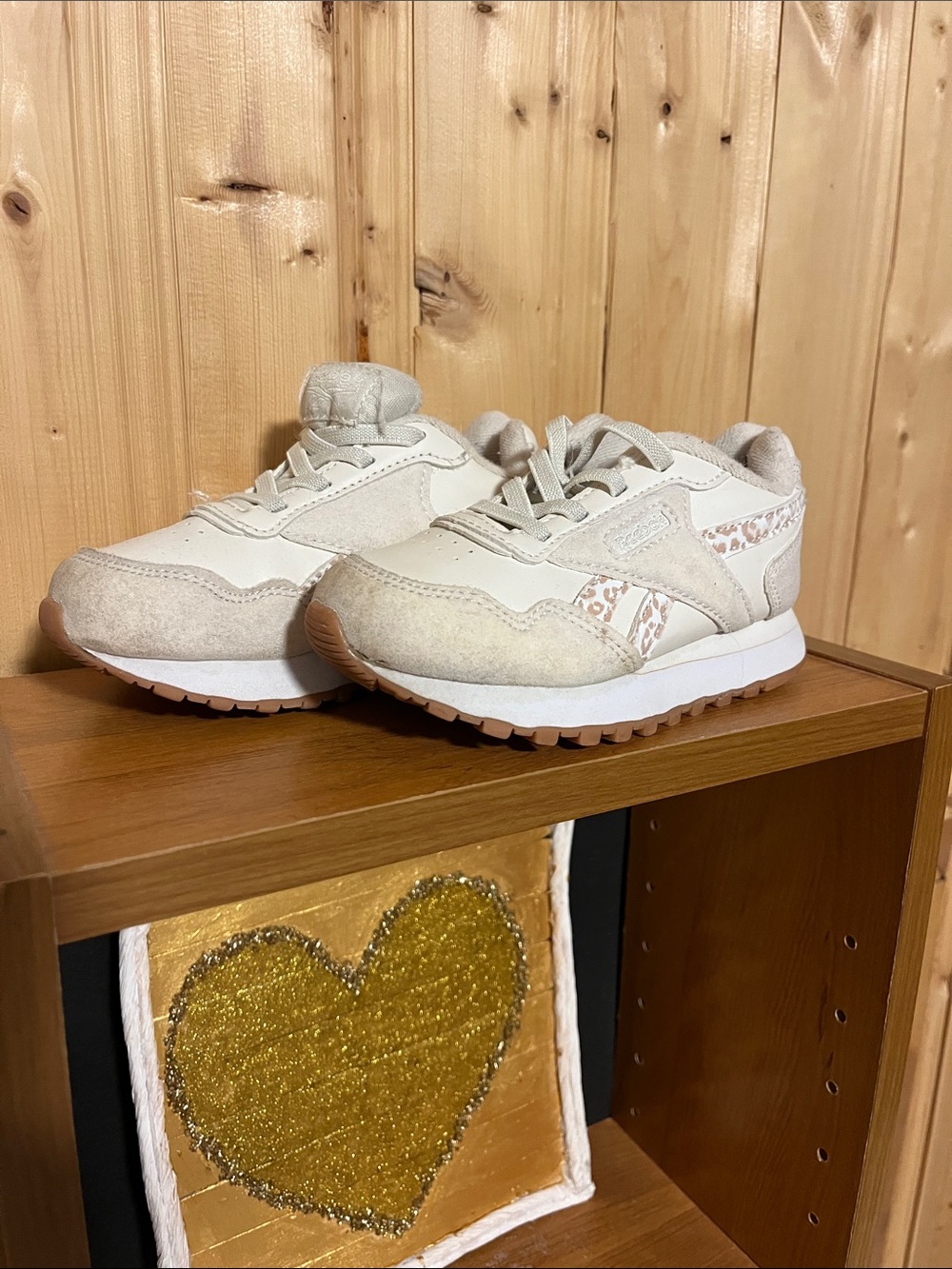 Reebok Kids Cream and Tan Sneakers with Subtle Pattern